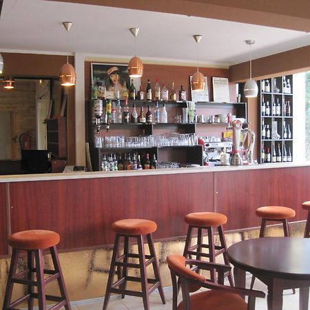 Hotel Restaurant Rive Gauche Bessines-sur-Gartempe Экстерьер фото