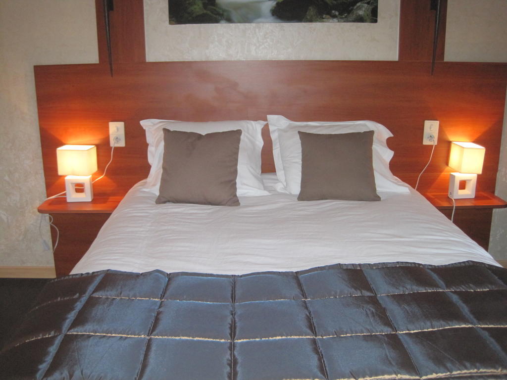 Hotel Restaurant Rive Gauche Bessines-sur-Gartempe Номер фото