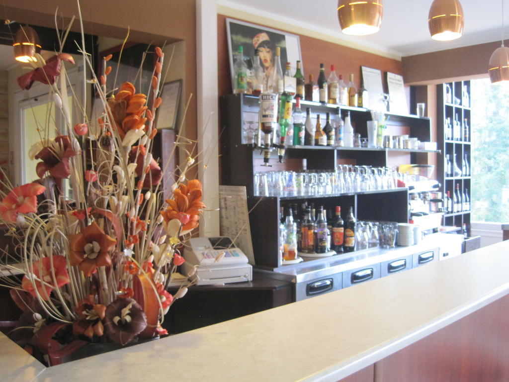 Hotel Restaurant Rive Gauche Bessines-sur-Gartempe Экстерьер фото