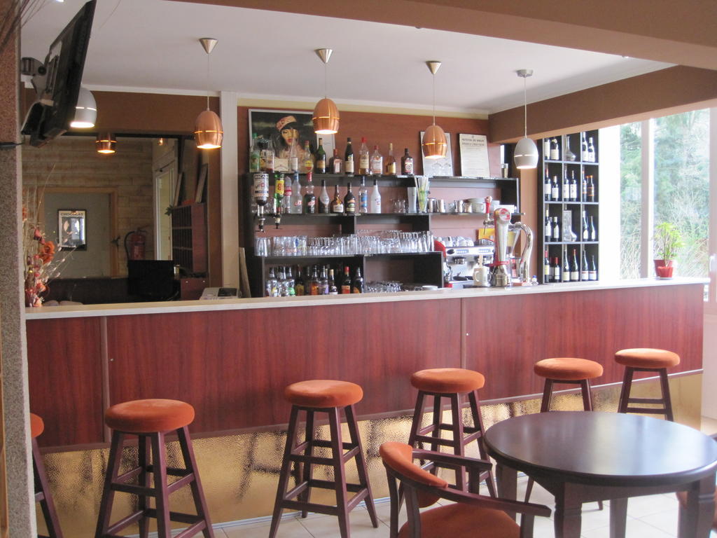 Hotel Restaurant Rive Gauche Bessines-sur-Gartempe Экстерьер фото