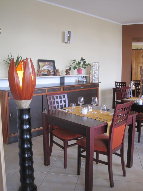 Hotel Restaurant Rive Gauche Bessines-sur-Gartempe Экстерьер фото