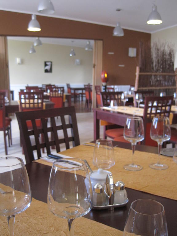 Hotel Restaurant Rive Gauche Bessines-sur-Gartempe Экстерьер фото